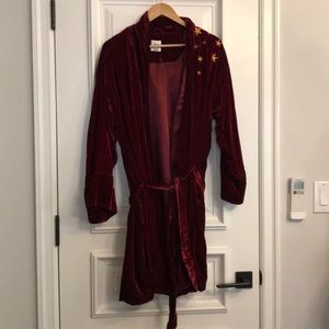 Wine red velvet kimono with embroidered detail